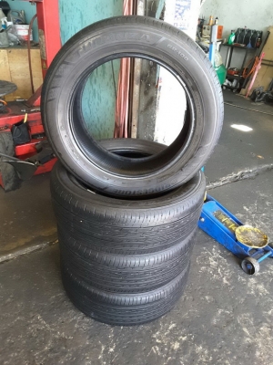 บริสโตน ทูรันซ่า HT 215/45/17 ปลายปี14 สวยๆ 1ชุด