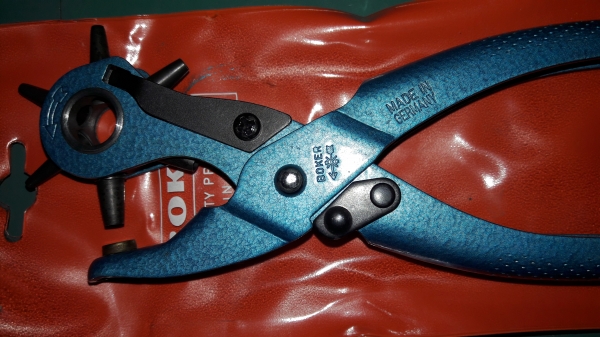 ขายที่เจาะรูหนัง สายเข็มขัด BOKER Made in Germany.เก่าเก็บสวยๆ