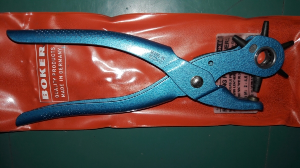 ขายที่เจาะรูหนัง สายเข็มขัด BOKER Made in Germany.เก่าเก็บสวยๆ