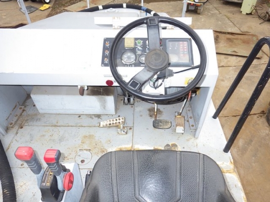 บดล้อยาง 7 ล้อ RT200WT