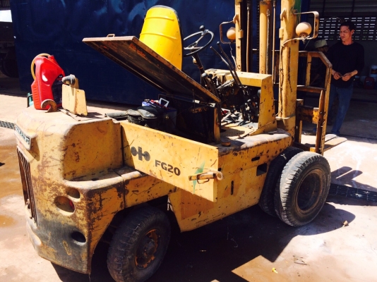 ขาย forklift komatsu fg20 ราคาถูก