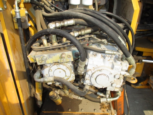 บดเบรคดาว 13.5 ตัน ระบบสั่่นสะเทือน CC522