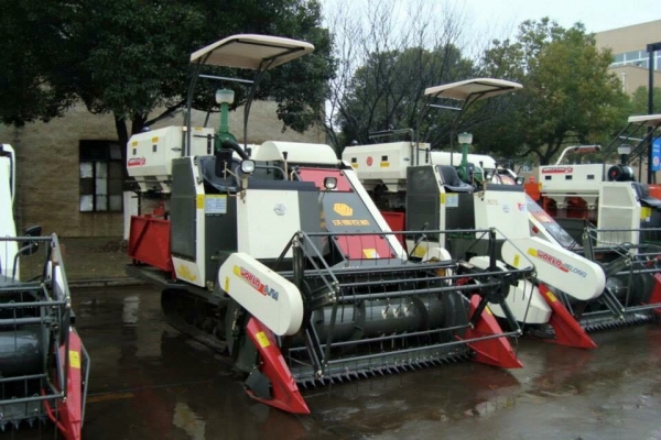 **โปรโมชั่นต้อนรับหน้าเกี่ยว ให้คุณลูกค้าเป็นเจ้าของรถเกี่ยวข้าวZAI เพียงราคาเริ่มต้นที่ 580,000บาทเท่านั้นค่ะ