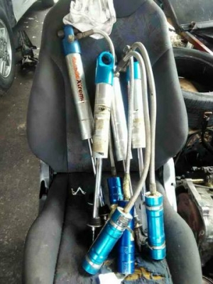 ขายโช้คซับแทง์ใส่สปอร์ตไรเดอร์ยกสองนิ้วครับ ขายโช้คซับแทง์ใส่สปอร์ตไรเดอร์ยกสองนิ้วครับ