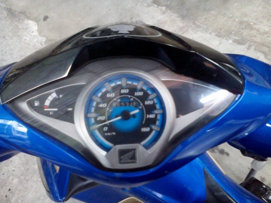 ขาย Honda Wave 125 i สตาร์ทมือ ปี 55 ปลายปี เครื่องดีเดิมๆ ไม่หลวม ชุดสีมีรอยล้ม 2 ฝั่ง ด้านซ้ายและด้านขวา ตรงบังลมนอก ภาษีเต็มเล่มพร้อมชุดโอน