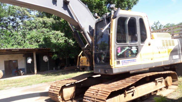 ขายรถแบคโฮ VOLVO EC210B เอกสารเล่มทะเบียน ราคา 1150000