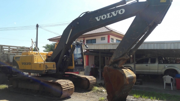 ขายรถแบคโฮ VOLVO EC210B เอกสารเล่มทะเบียน ราคา 1150000