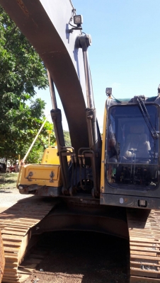 ขายรถแบคโฮ VOLVO EC210B เอกสารเล่มทะเบียน ราคา 1150000