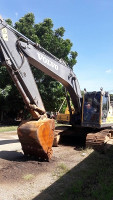 ขายรถแบคโฮ VOLVO EC210B เอกสารเล่มทะเบียน ราคา 1150000