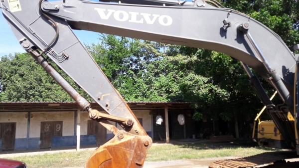 ขายรถแบคโฮ VOLVO EC210B เอกสารเล่มทะเบียน ราคา 1150000