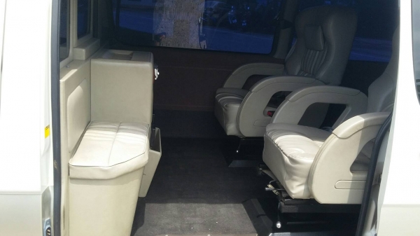 ขายรถตู้ Toyota Hiace ตัวนอก ปี2003 ราคา 180000 บาท