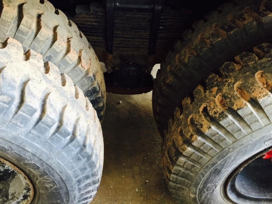 รถเข้ามาใหม่เก็บสีกระบะไม่เกิน 3 วัน ขายรถสิบล้อดัมพ์ HINO FM8J เครื่อง 251 แรง ปี 56 กระบะดัมพ์สามมิตร ไมล์ 110,xxx มีระบบลากพ่วง ยางใหม่ แอร์เย็น พร้อมใช้งาน ทะเบียนพร้อม