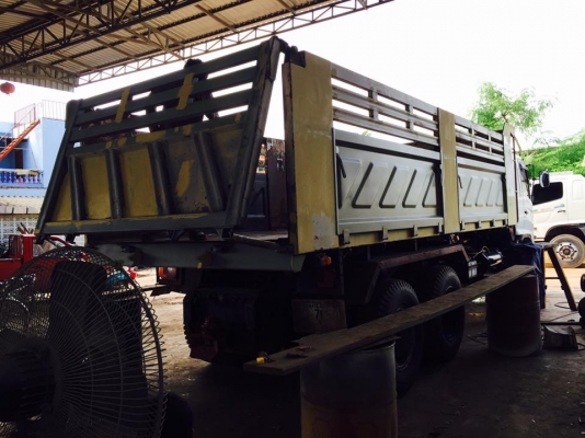 รถเข้ามาใหม่เก็บสีกระบะไม่เกิน 3 วัน ขายรถสิบล้อดัมพ์ HINO FM8J เครื่อง 251 แรง ปี 56 กระบะดัมพ์สามมิตร ไมล์ 110,xxx มีระบบลากพ่วง ยางใหม่ แอร์เย็น พร้อมใช้งาน ทะเบียนพร้อม