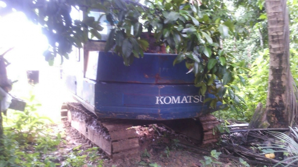 ขายรถแบคโฮพร้อมรถ 6 ล้อเทรลเลอร์ KOMATSU PC6-5 กับ ISUZU หน้ายาวเครื่อง 165 ราคา 460000 ขายรถแบคโฮพร้อมรถ 6 ล้อเทรลเลอร์ KOMATSU PC6-5 กับ ISUZU หน้ายาวเครื่อง 165 ราคา 460000