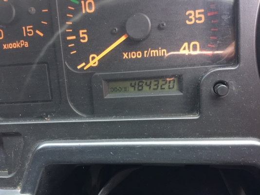 ขาย isuzu deca 220 ขาย isuzu deca 220