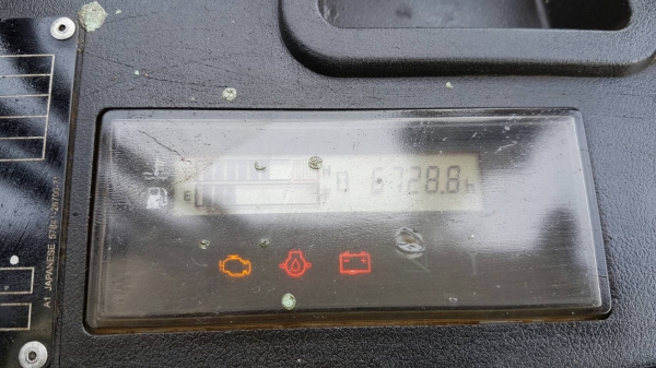 ขายด่วนรถยก TOYOTA 8FGยก2.5ตันเสาสูง3เมตรยางตันใหม่หน้าหลัง4เส้นงาสไลย์รถนอกนำเข้ายังไม่เคยใช้งานในเมืองไทยเลย=รุ่นใหม่ขายถูกๆๆ