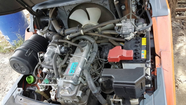 ขายด่วนรถยก TOYOTA 8FGยก2.5ตันเสาสูง3เมตรยางตันใหม่หน้าหลัง4เส้นงาสไลย์รถนอกนำเข้ายังไม่เคยใช้งานในเมืองไทยเลย=รุ่นใหม่ขายถูกๆๆ