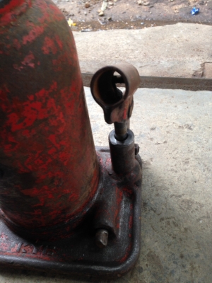 กรรไกรแท่นตัดเหล็ก made in western germany แม่แรง ถังฉีดยา กรรไกรแท่นตัดเหล็ก made in western germany แม่แรง ถังฉีดยา