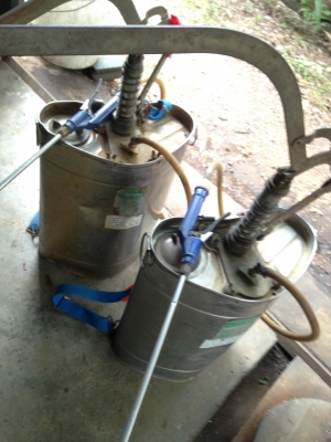 กรรไกรแท่นตัดเหล็ก made in western germany แม่แรง ถังฉีดยา กรรไกรแท่นตัดเหล็ก made in western germany แม่แรง ถังฉีดยา