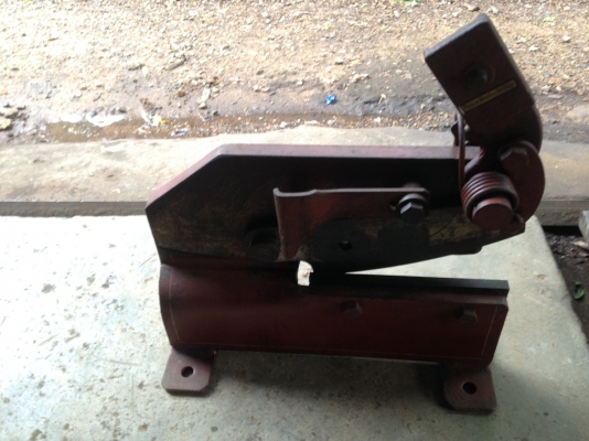 กรรไกรแท่นตัดเหล็ก made in western germany แม่แรง ถังฉีดยา กรรไกรแท่นตัดเหล็ก made in western germany แม่แรง ถังฉีดยา