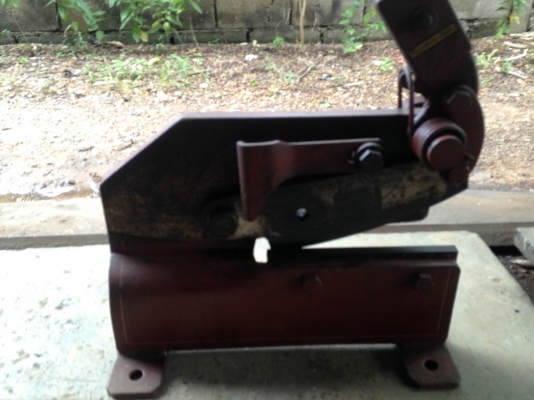 กรรไกรแท่นตัดเหล็ก made in western germany แม่แรง ถังฉีดยา กรรไกรแท่นตัดเหล็ก made in western germany แม่แรง ถังฉีดยา