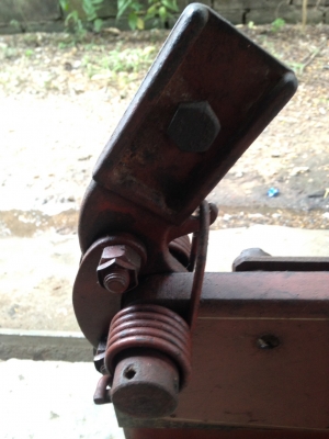 กรรไกรแท่นตัดเหล็ก made in western germany แม่แรง ถังฉีดยา กรรไกรแท่นตัดเหล็ก made in western germany แม่แรง ถังฉีดยา