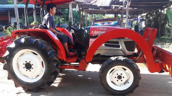 ขายรถไถยันม่าร์453T ครับมีไบมีด และโลตานี้ ราคา285000บาท พร้อมใช้งานสวยๆครับ สนใจ โทร 081-3655997 อำพร พาเจริญ ขายรถไถยันม่าร์453T ครับมีไบมีด และโลตานี้ ราคา285000บาท พร้อมใช้งานสวยๆครับ สนใจ โทร 081-3655997 อำพร พาเจริญ