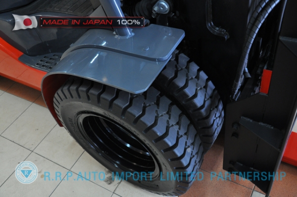 ขายรถโฟล์คลิฟท์มือสอง TOYOTA รุ่น 8FD25-38928 ราคา 580,000 บาท นำเข้าจากประเทศญี่ปุ่น 100\% ไม่เคยใช้งานในไทย