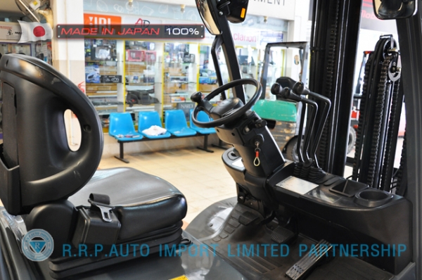 ขายรถโฟล์คลิฟท์มือสอง TOYOTA รุ่น 8FD25-38928 ราคา 580,000 บาท นำเข้าจากประเทศญี่ปุ่น 100\% ไม่เคยใช้งานในไทย