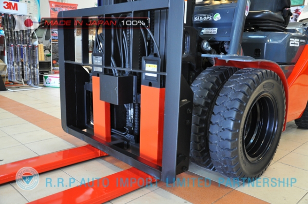 ขายรถโฟล์คลิฟท์มือสอง TOYOTA รุ่น 8FD25-38928 ราคา 580,000 บาท นำเข้าจากประเทศญี่ปุ่น 100\% ไม่เคยใช้งานในไทย