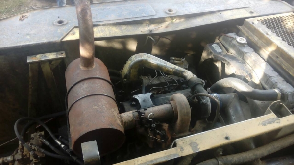 เเม็คโคร KOMATSU 100รุ่น5 สถาพใช้งานได้ เอกสารชื้อขาย  ราคา 315,000บ. สนใจติดต่อ 0835601591 หรือ 0903494058