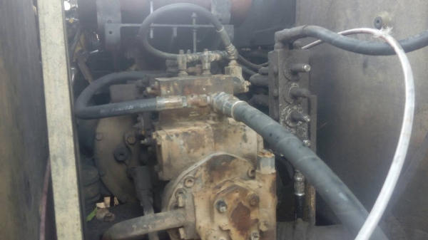 เเม็คโคร KOMATSU 100รุ่น5 สถาพใช้งานได้ เอกสารชื้อขาย  ราคา 315,000บ. สนใจติดต่อ 0835601591 หรือ 0903494058