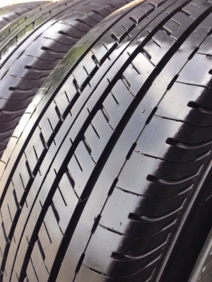 ยาง Bridgstone 215-70-16 ปี 16 ครบชุด 4 เส้น 7500  สภาพสวยๆไม่มีปะไม่บวมไม่กินข้าง ดอกยางเหลือเยอะเอาไปวิ่งกันใด้อีกยาวค่ะ