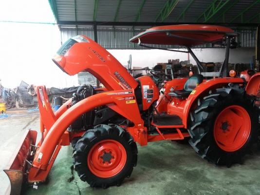 คูโบต้า L4708 4 WD ใบมีดดันหน้าช้าง ผานหลังช้าง DH246F ทำงาน 415 ชั่วโมง จดทะเบียน ส.ค.2556