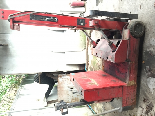 ขายรถแฮนด์ลิฟยกได้1ตันขาดแบตเตอร์รีสภาพสวยราคาถูกๆครับ ขายรถแฮนด์ลิฟยกได้1ตันขาดแบตเตอร์รีสภาพสวยราคาถูกๆครับ