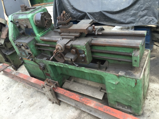 ขายกลึงญี่ปุ่น5ฟุตเก่าเก็บมีจี๋ยันศูนย์ด้วยราคาเบาๆครับ