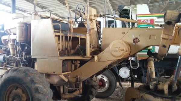 ขออนุญาติขายKOMATSU GD600R- 1เอกสารใบชื้อขาย ราคา 450000 สนใจติดต่อ 0853224877-0988930465