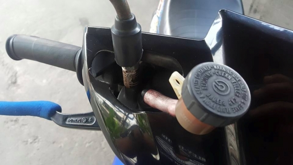 ขออนุญาติขาย HONDA CLICK 110 COMBI BRAKE สภาพแต่งซิ่ง