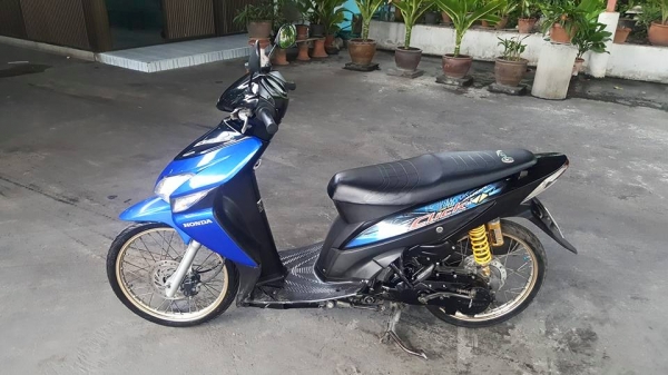 ขออนุญาติขาย HONDA CLICK 110 COMBI BRAKE สภาพแต่งซิ่ง
