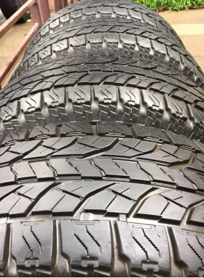 ยาง Yokohama 265 70 16 ปลายปี13 ดอกเต็ม ใช้กันยาว ราคาไม่แพง