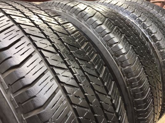 ยาง Bridgestone 265 65 17 กลางปี14 ดอกเยอะ พร้อมใช้งาน ราคาไม่แพง ยาง Bridgestone 265 65 17 กลางปี14 ดอกเยอะ พร้อมใช้งาน ราคาไม่แพง