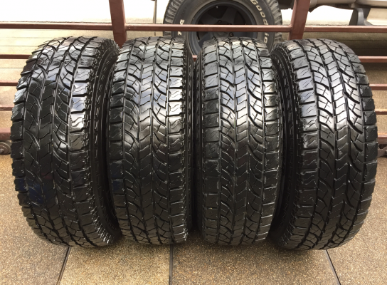 ล้อแท้ Apache ขอบ15 สภาพสวย ไม่มีซ่อม พร้อมยาง All Yokohama 30 9.5 R15 ดอกเต็ม ราคาไม่แพง