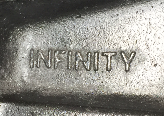 ล้อแท้ Apache ขอบ15 สภาพสวย ไม่มีซ่อม พร้อมยาง All Yokohama 30 9.5 R15 ดอกเต็ม ราคาไม่แพง