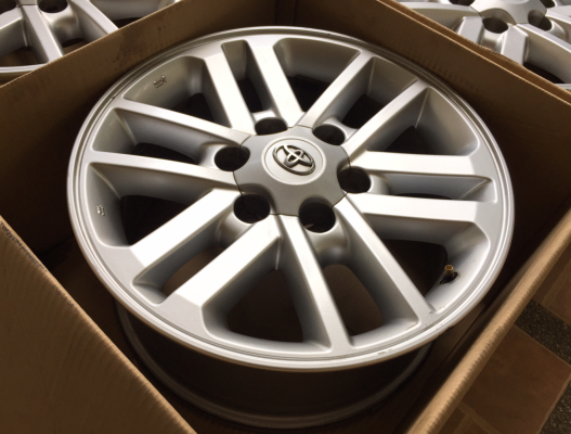 ล้อแท้ Toyota VIGO Champ 4x4 ตัวTop สภาพสวย ไม่เคยซ่อม พร้อมน็อตโตโยต้าแท้ครบ 24ตัว ราคาไม่แพง