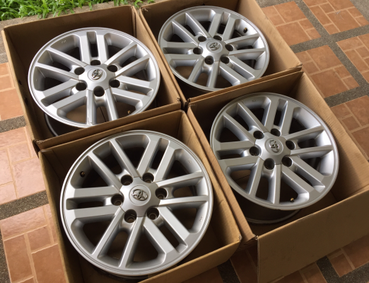 ล้อแท้ Toyota VIGO Champ 4x4 ตัวTop สภาพสวย ไม่เคยซ่อม พร้อมน็อตโตโยต้าแท้ครบ 24ตัว ราคาไม่แพง