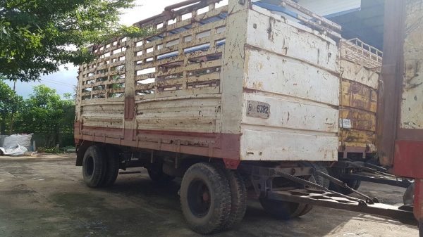 ขายรถบรรทุกพ่วง Isuzu 270แรง ปี47 แม่ดั้มเกษตร ลูกไม่ดั้ม