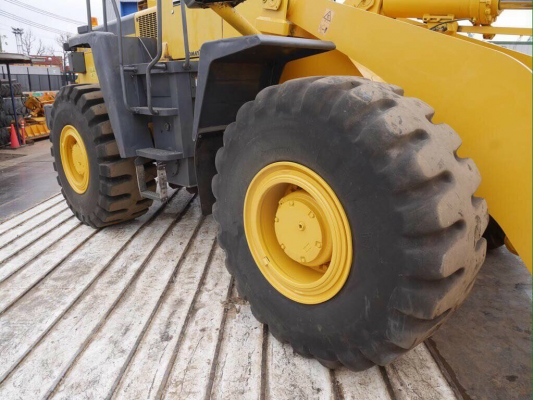 KOMATSU WA400-3E. นำเข้าจากญี่ปุ่น สภาพสวยสุดๆ โทร.090-986-2521 อ๊อบ