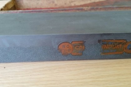 ขายหินลับมีดตราคนป่า Made in England.รุ่นเก่า