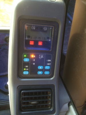 ขาย แม็คโค KOMAT'SU PC 200-7สภาพเต็มอุปกรณ์ทุกระบบ รถสวยๆไม่มีโซม ระยะการใช้งาน 10,100ชม. เล่มทเบึยนพร้อมโอน