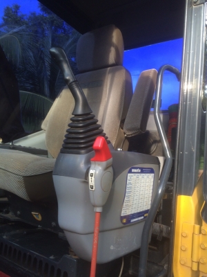 ขาย แม็คโค KOMAT'SU PC 200-7สภาพเต็มอุปกรณ์ทุกระบบ รถสวยๆไม่มีโซม ระยะการใช้งาน 10,100ชม. เล่มทเบึยนพร้อมโอน